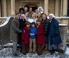 免费在线观看《呼叫助产士第十五季》